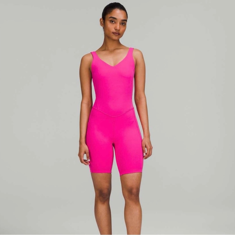 Lululemon Align onesie 8” Sonic Pink